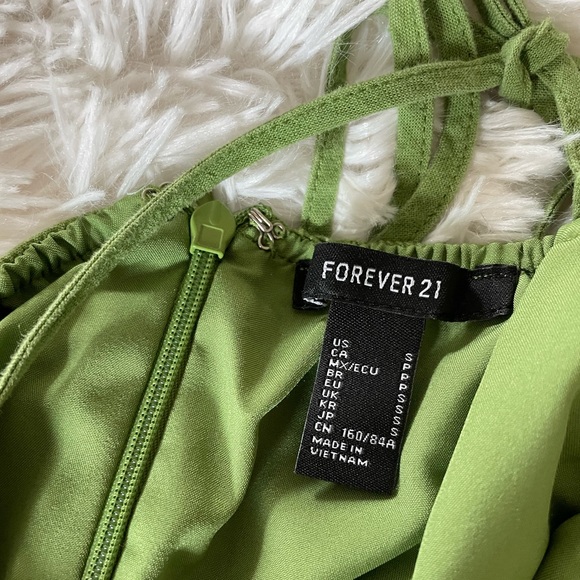 GREEN BACKLESS DRESS /// FOREVER 21 - Picture 5 of 5